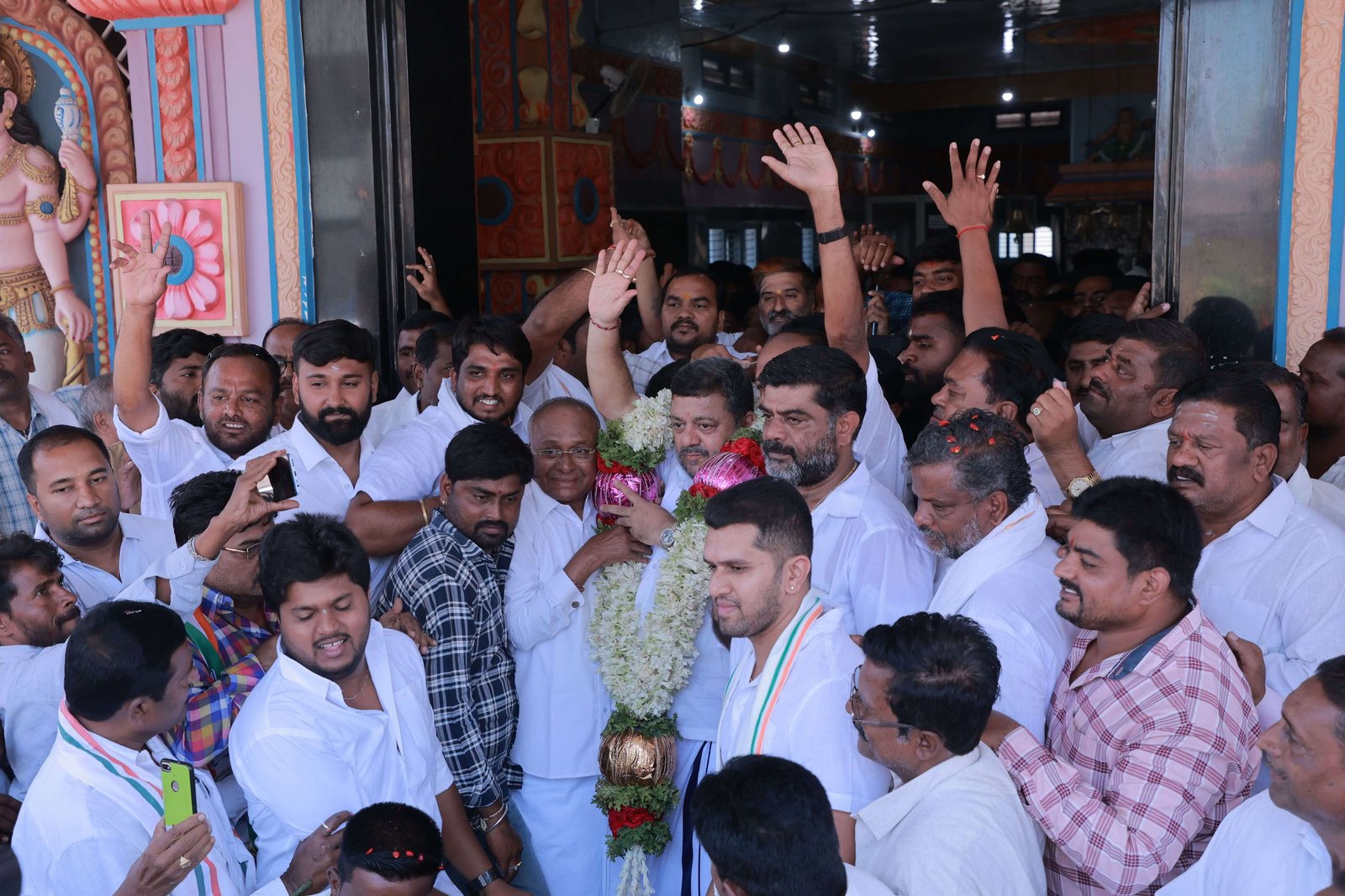 Indoor Gathering Image 21